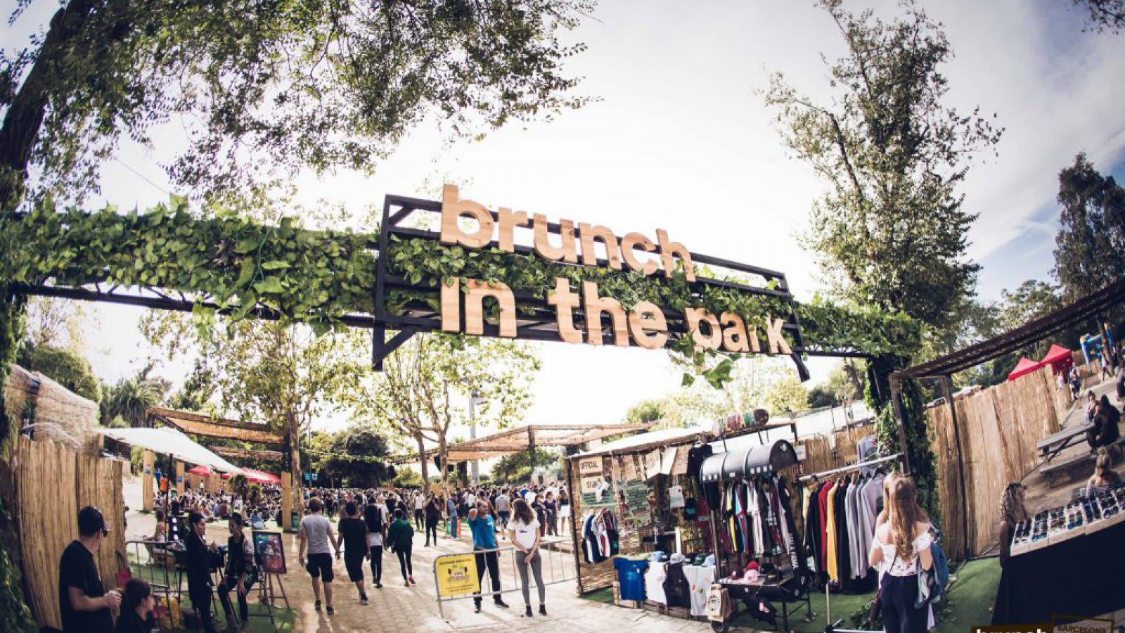 Brunch in the park - Barcelona in June